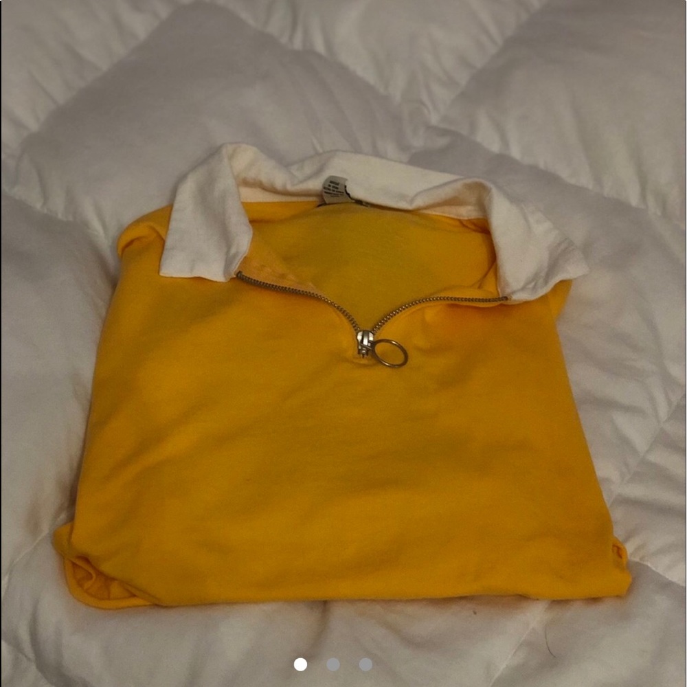 Forever 21 2 colored Crop top